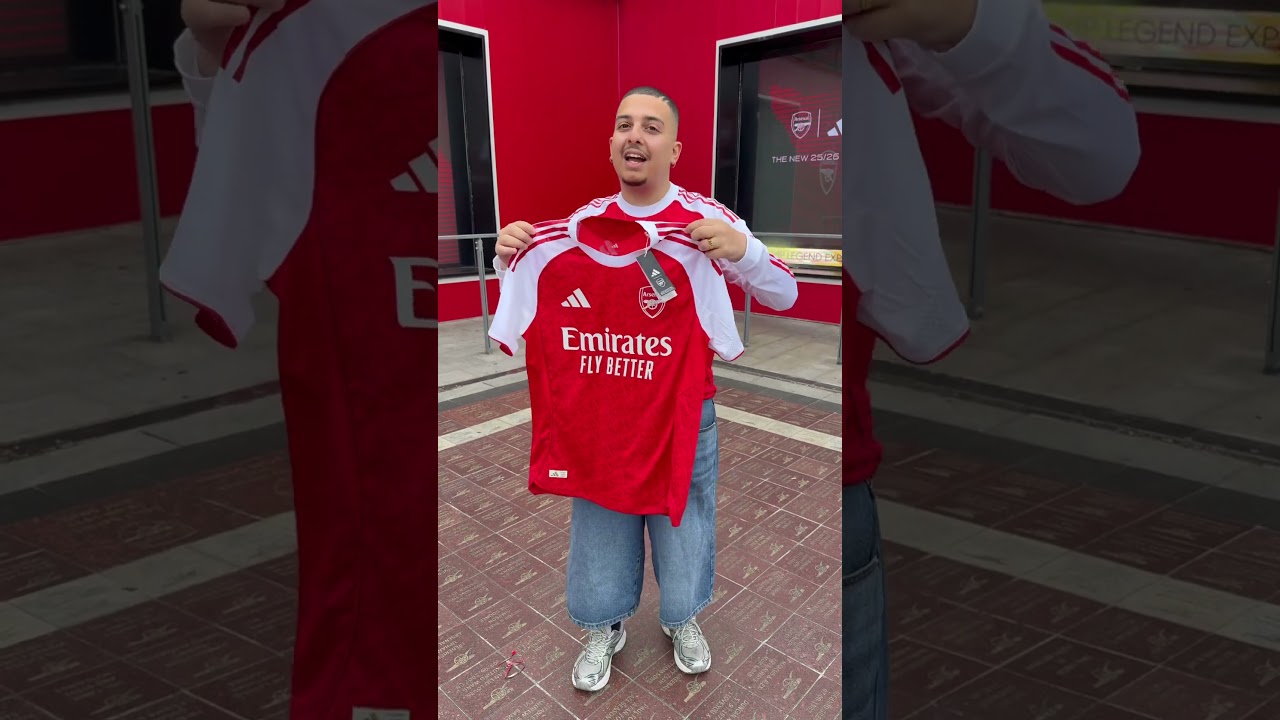 It’s like Xmas Morning! The new Arsenal 25-26 home shirt is here 🤩🤩🔴⚪️❤️ #arsenal #arsenalshirt