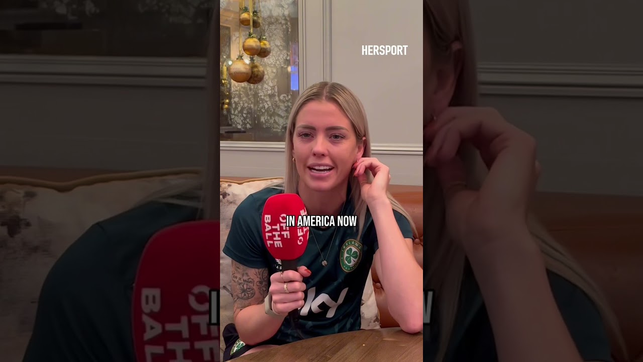 Katie McCabe FINALLY gave Denise O’Sullivan an Arsenal jersey 🤝 #shorts #womensfootball