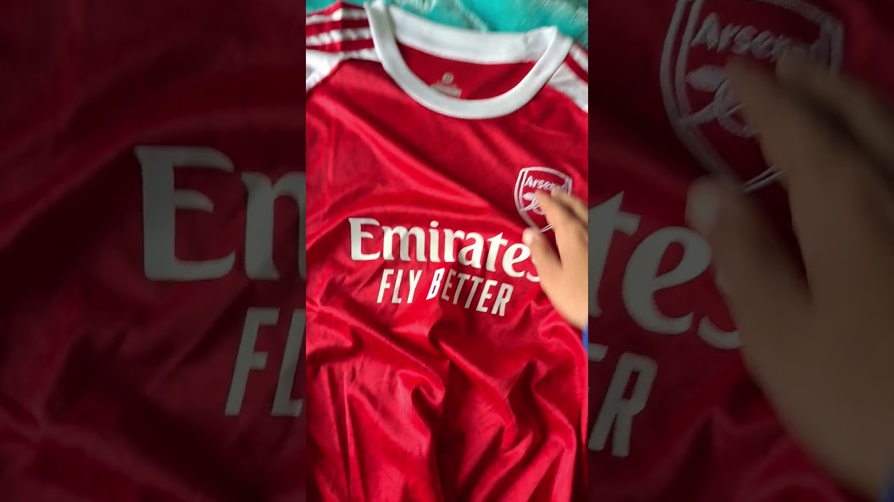 my dad got me an arsenal jersey